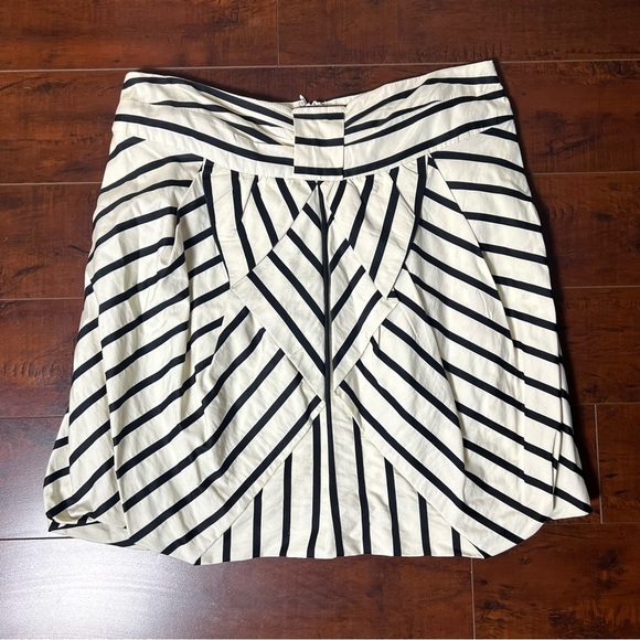 ANTHROPOLOGIE Eva Franco Mini Skirt Tulip Bow Black And White Stripe Size 8 - Picture 3 of 11